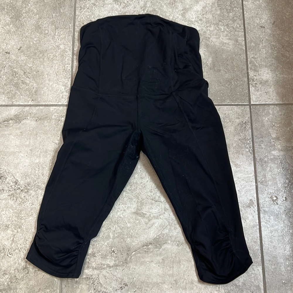 Ingrid & Isabel maternity workout leggings
